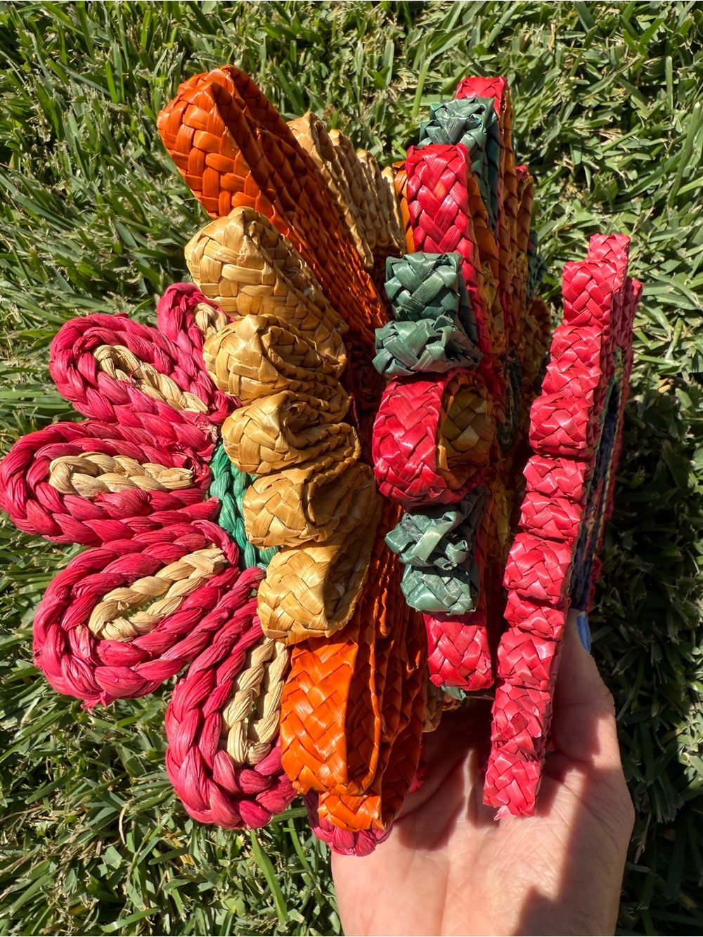 Set of 4 Handmade Woven Raffia Straw Floral Wall Decor Boho Folk Art Flowers - Picture 2 of 6